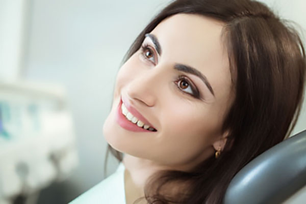Explore Your Options With Dental Veneers From A Dentist